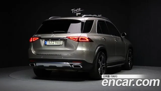 Mercedes-Benz GLE-Class 2021 — фото 2