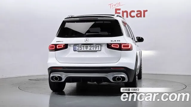 Mercedes-Benz GLB-Class 2023 — фото 4