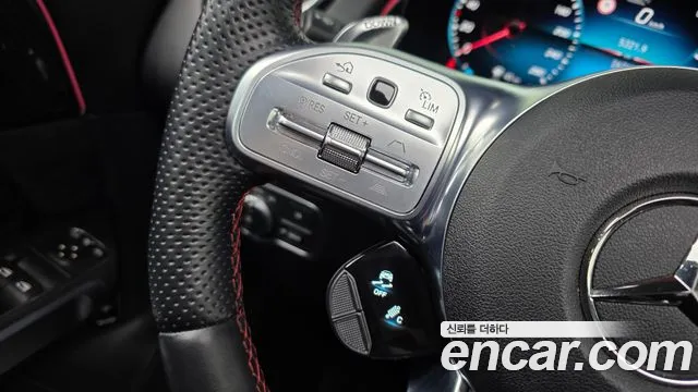 Mercedes-Benz GLB-Class 2023 — фото 15