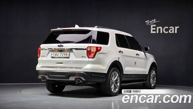 Ford Explorer 2018 — фото 2