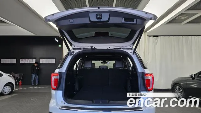 Ford Explorer 2018 — фото 20