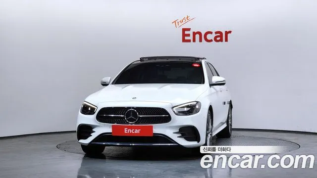 Mercedes-Benz E-Class 2022 — фото 3