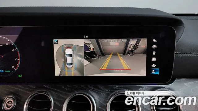 Mercedes-Benz E-Class 2022 — фото 15
