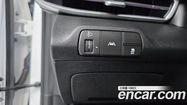 Hyundai AVANTE 2021 — фото 13