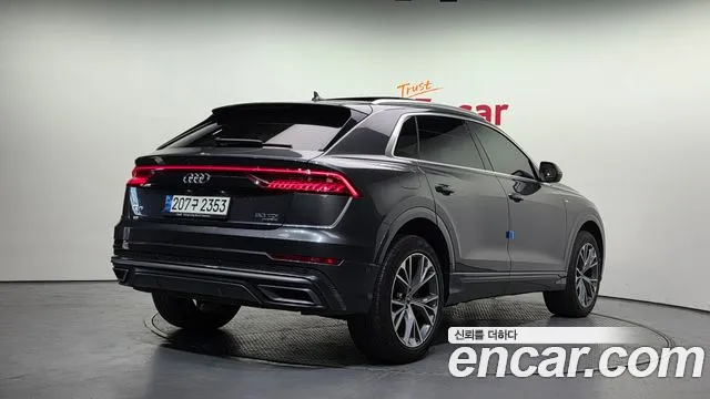 Audi Q8 2021 — фото 2