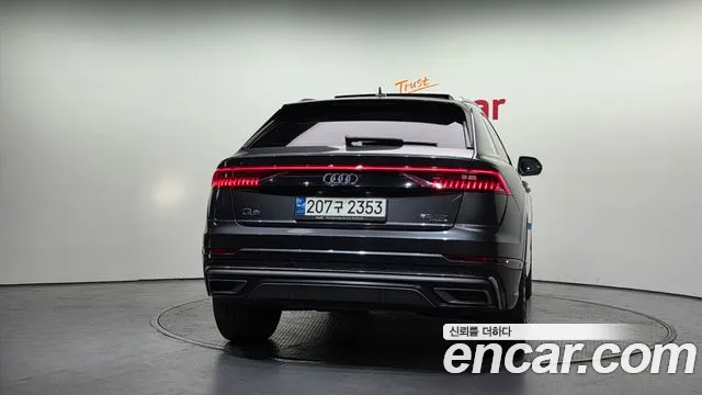 Audi Q8 2021 — фото 4