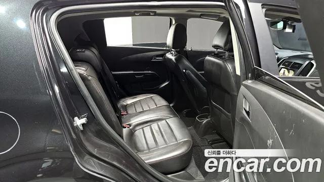 ChevroletGMDaewoo Aveo 2015 — фото 12