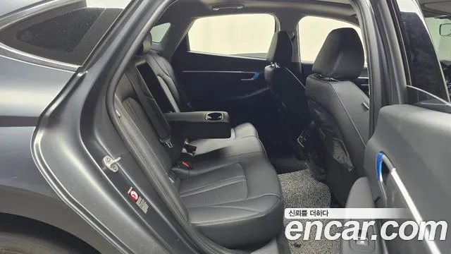 Hyundai Sonata 2023 — фото 12