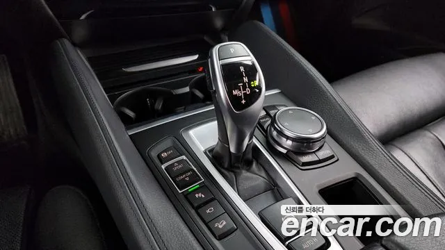 BMW X6 2015 — фото 9