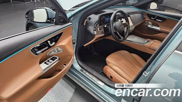 Mercedes-Benz E-Class 2024 — фото 11