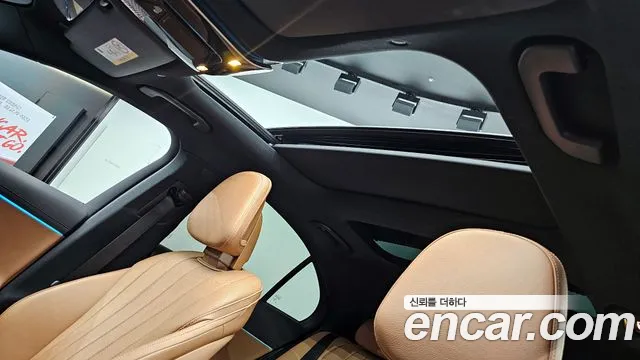 Mercedes-Benz E-Class 2024 — фото 18