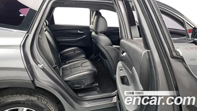 Hyundai Santafe 2019 — фото 11