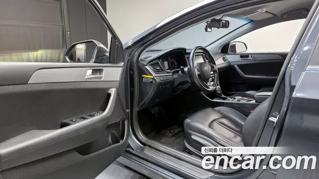 Hyundai Sonata 2019 — фото 11
