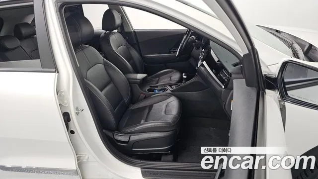 Kia Niro 2021 — фото 12