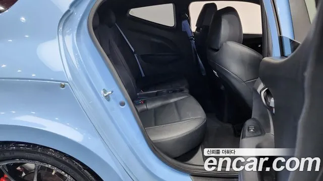 Hyundai Veloster 2019 — фото 12