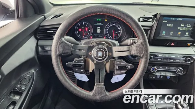 Hyundai Veloster 2019 — фото 13