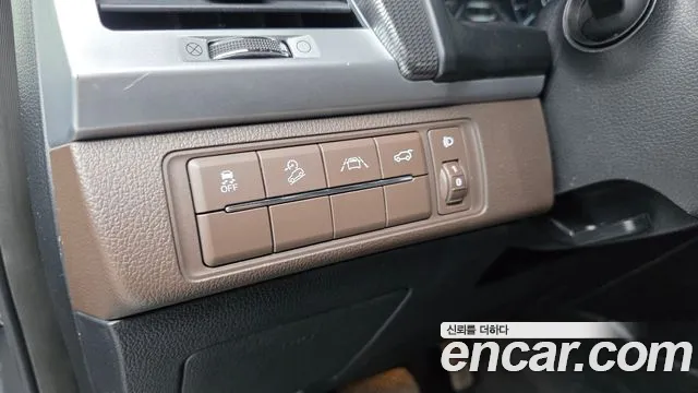 KG_Mobility_Ssangyong Rexton 2023 — фото 13