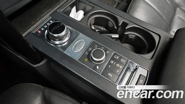 Land Rover Discovery 2018 — фото 9