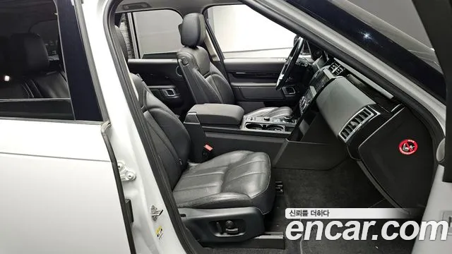 Land Rover Discovery 2018 — фото 10