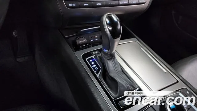 Hyundai Genesis 2015 — фото 9
