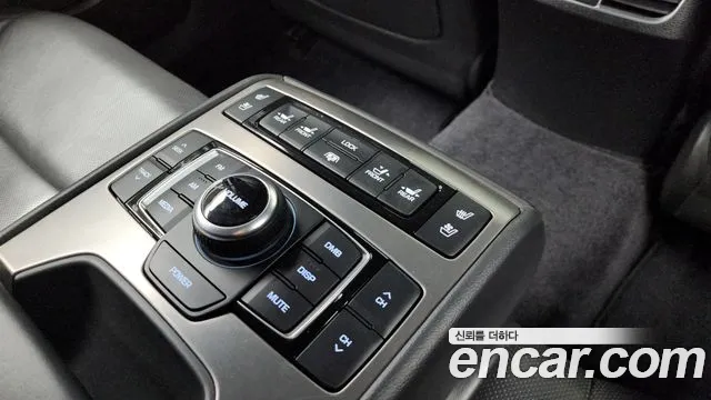 Hyundai Genesis 2015 — фото 19