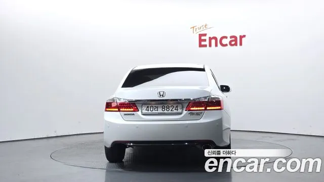 Honda Accord 2015 — фото 4