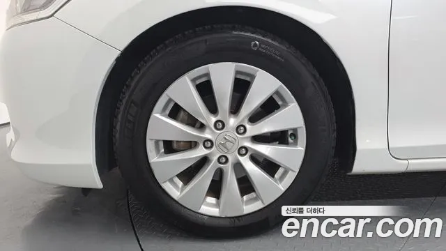 Honda Accord 2015 — фото 5