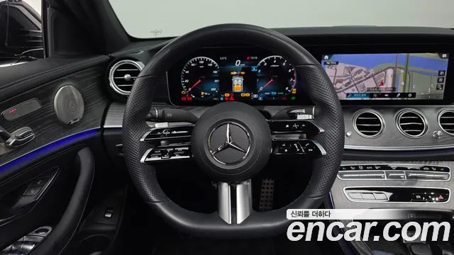 Mercedes-Benz E-Class 2022 — фото 13