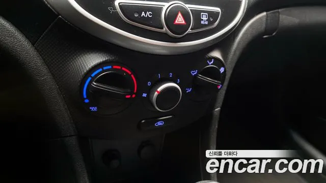 Hyundai Accent 2014 — фото 16