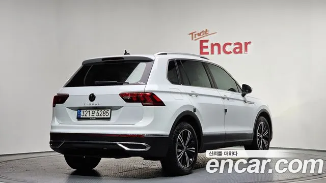 Volkswagen Tiguan 2021 — фото 2