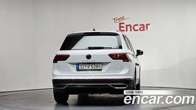 Volkswagen Tiguan 2021 — фото 4