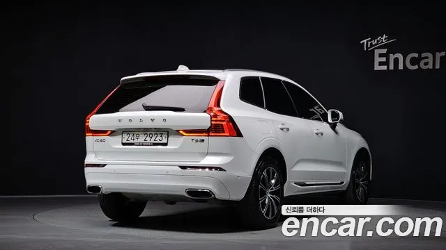 Volvo XC60 2019 — фото 2