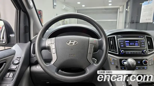 Hyundai Starex 2016 — фото 14