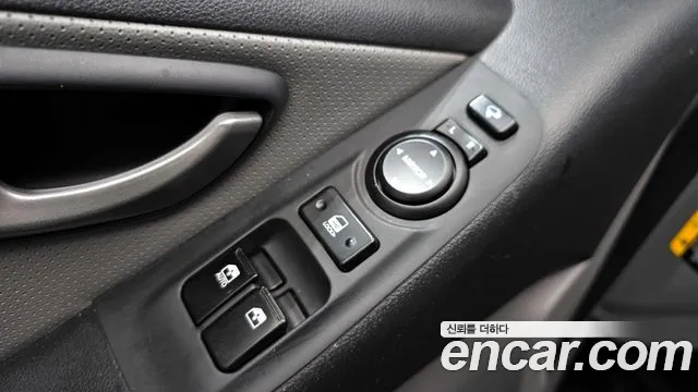 Hyundai Starex 2016 — фото 18
