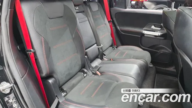 Mercedes-Benz GLB-Class 2022 — фото 10