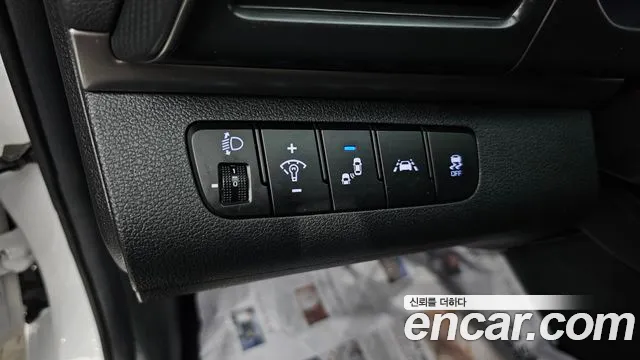 Hyundai AVANTE 2020 — фото 15