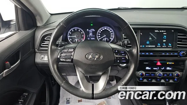 Hyundai AVANTE 2020 — фото 16