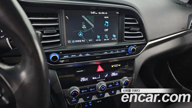 Hyundai AVANTE 2020 — фото 19