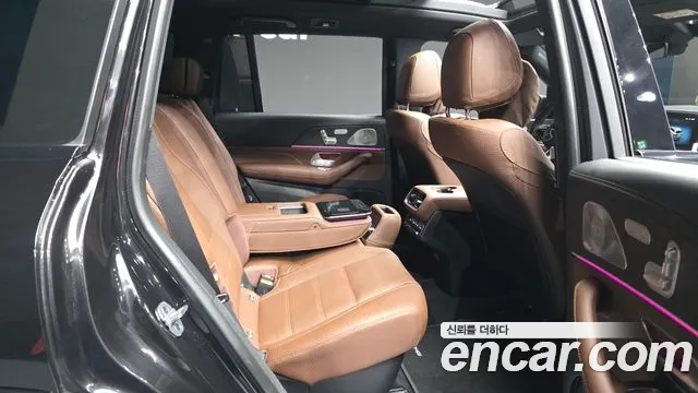 Mercedes-Benz GLS-Class 2025 — фото 12