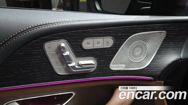Mercedes-Benz GLS-Class 2025 — фото 18