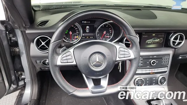Mercedes-Benz SLC-Class 2017 — фото 12