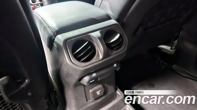 Jeep Wrangler 2023 — фото 18