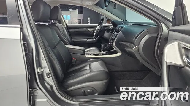 Nissan Altima 2016 — фото 11