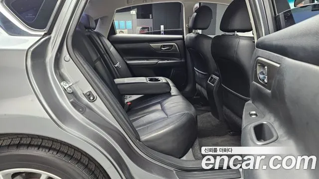 Nissan Altima 2016 — фото 12