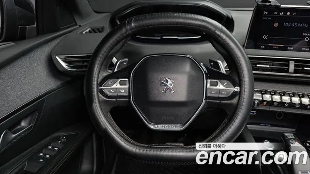 Peugeot 3008 2018 — фото 13