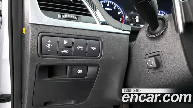Hyundai Genesis 2016 — фото 13
