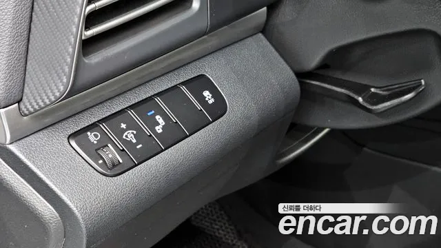 Hyundai AVANTE 2019 — фото 15