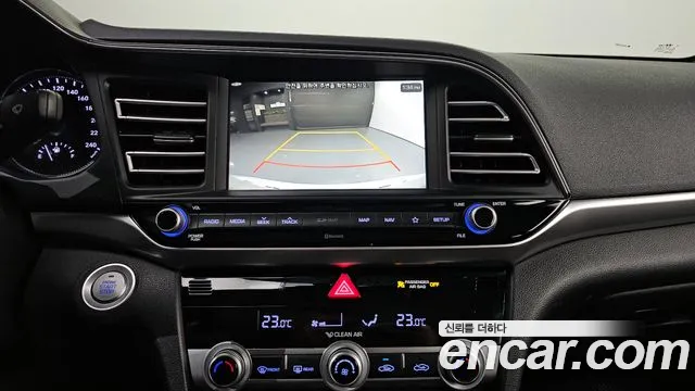 Hyundai AVANTE 2019 — фото 17