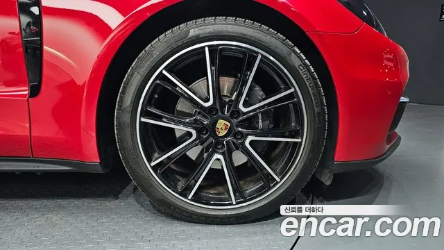 Porsche Panamera 2018 — фото 5