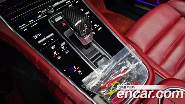 Porsche Panamera 2018 — фото 9